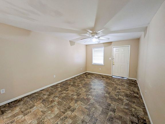 3rd image of 3521 Central Blvd
