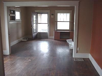 4th image of 100 Northwood Ave