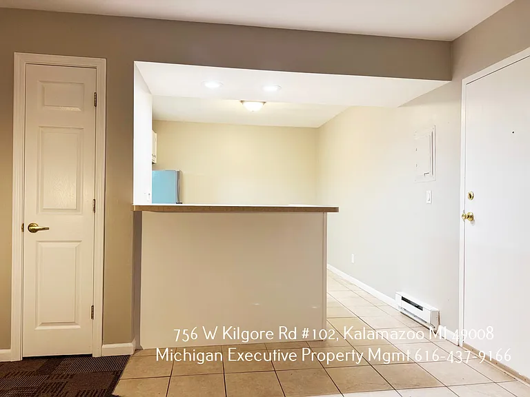 756 W Kilgore Rd #102 — Photo 8
