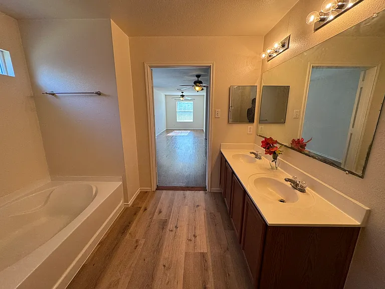 13287 Fowler Dr — Photo 36