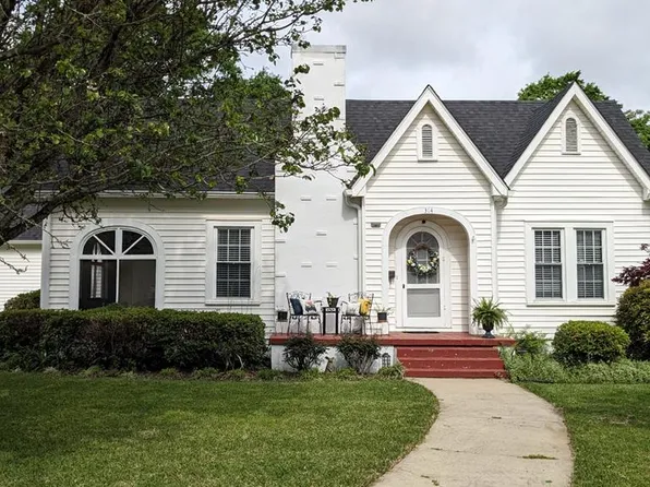 314 S Main St, Headland, AL 36345