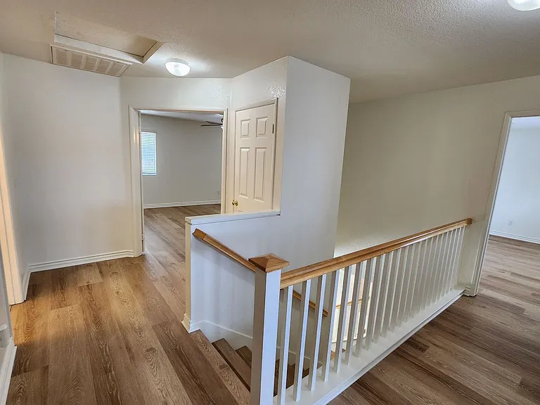 26 Anglesite — Photo 14