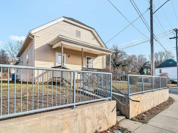 1001 Hanover Ave NW, Roanoke, VA 24017