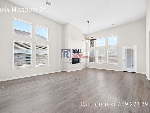 4th image of 2064 Missouri St