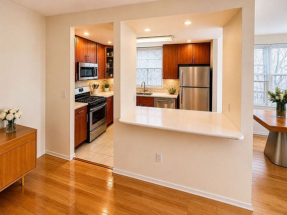 2nd image of 155 Oceana Dr E APT 2G