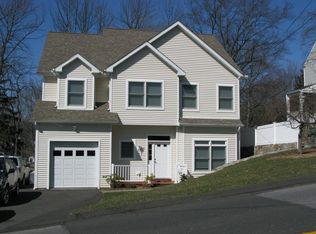 16 Sunset Hill Ave, Norwalk, CT 06851
