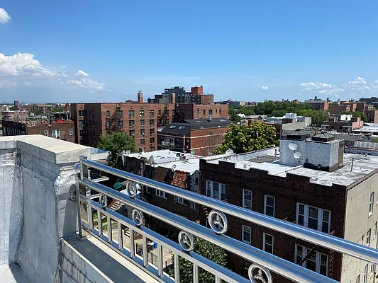 Rented by Voro New York | media 16