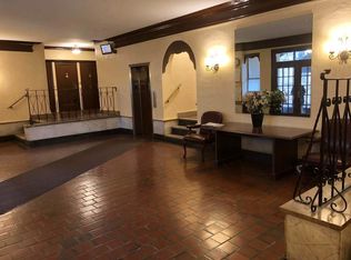 3450 28th St APT 1I, Astoria, NY 11106