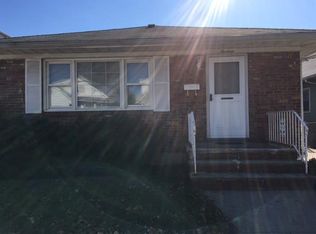 19 Pinecrest Rd, Jersey City, NJ 07305