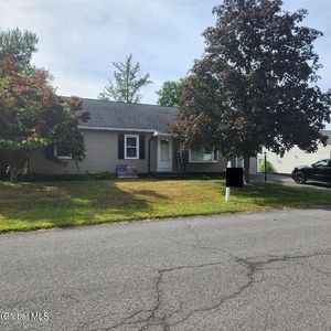 4 Holly Lane, Latham, NY, 12110