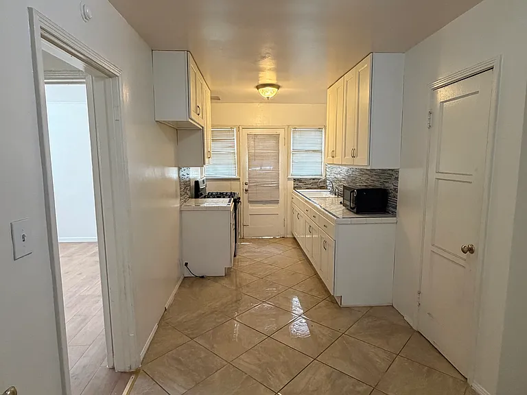 314 N Saint Andrews Pl #3 — Photo 1