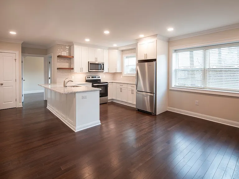 The Parkview at Polifly: In-Unit Washer & Dryer, Heat and Water Included, and Cat & Dog Friendly — Photo 62