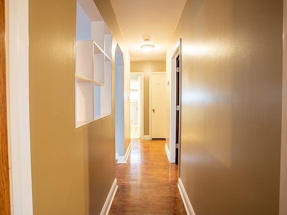 5th image of 6280 W 93rd St