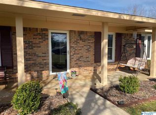 100 Alice Ln, Athens, AL 35611