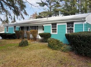 8 Pinecrest Rd, Scituate, RI 02857