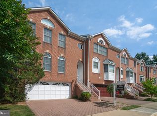 8188 Madrillon Ct, Vienna, VA 22182