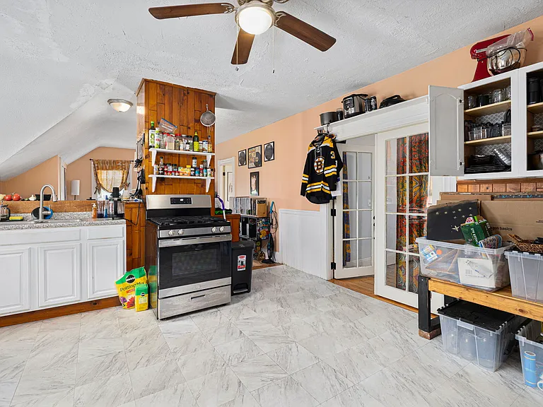 54 Barton St #3 — Photo 3