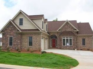 1745 Castlepeak Dr, Rural Hall, NC 27045