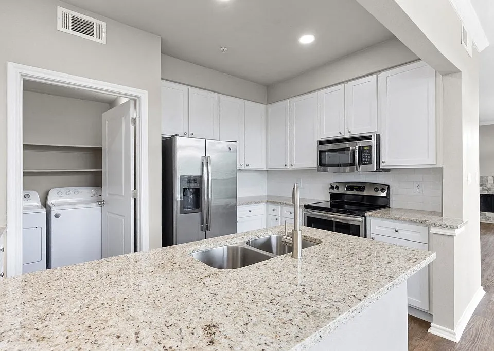 Waters Edge Apartments in Georgetown, TX