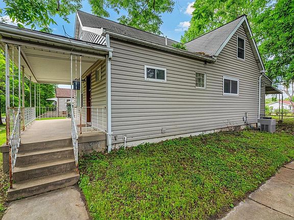 3rd image of 7149 Lindenwood Pl