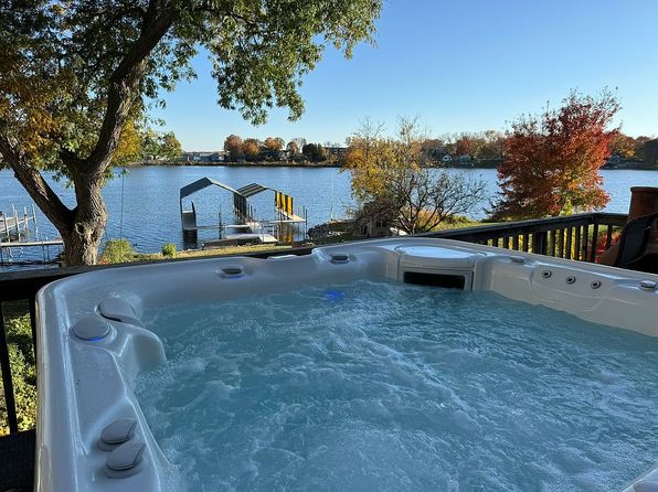 2486 Black Lake Rd, Spring Park, MN 55384