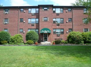 160 Newington Rd APT B305, West Hartford, CT 06110
