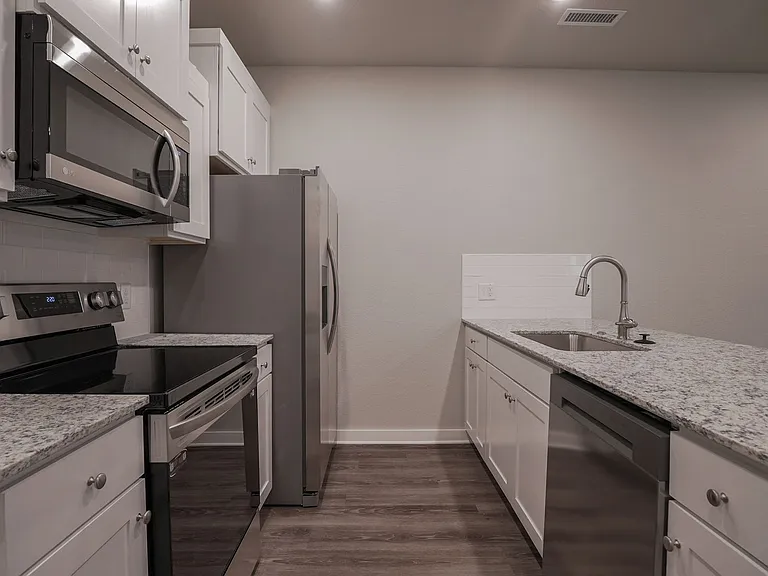 608 N Salem Rd — Photo 8