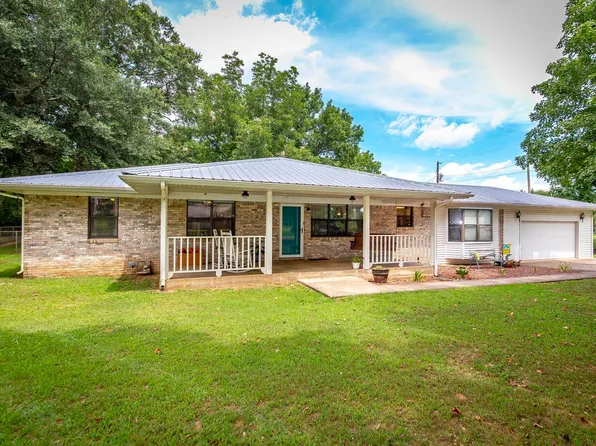 443 Gary St, Clinton, AR 72031