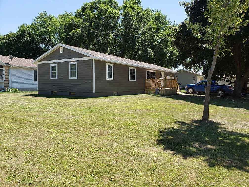 1802 Lake St, Emmetsburg, IA 50536 Zillow