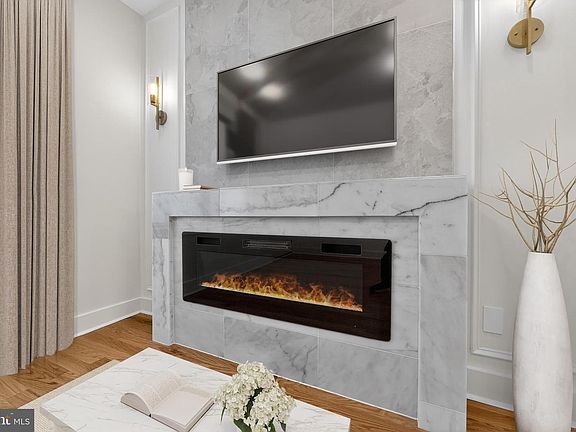 3rd image of 2937 Aramingo Ave