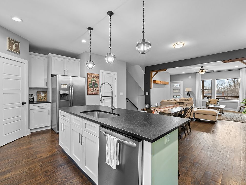 1st image of 844 Cherokee Ave #11