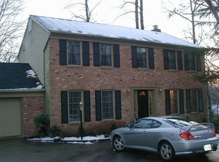 15516 Yorktown Dr, Dumfries, VA 22025