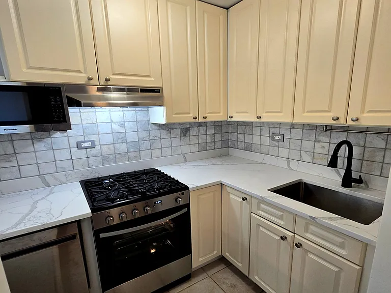 460 E 79th St #12C — Photo 7