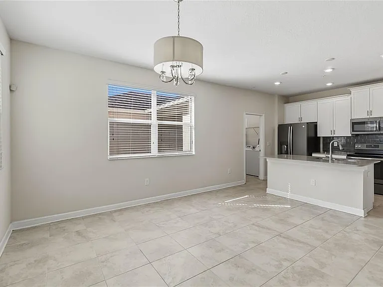 11686 Epic Ave — Photo 9
