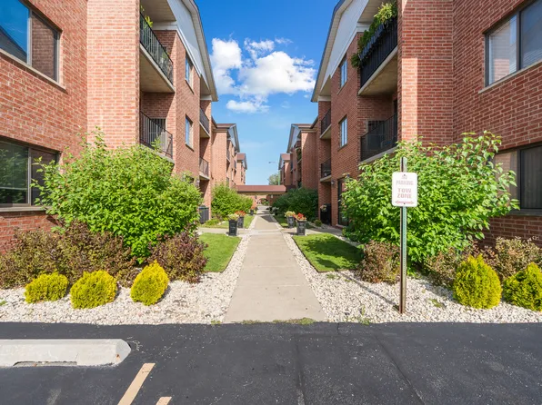 8430 W Catalpa Ave Unit 603, Chicago, IL 60656
