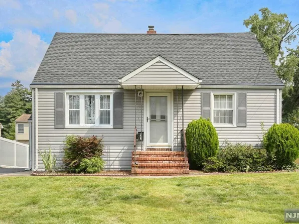 163 New York Ave, Bergenfield, NJ 07621