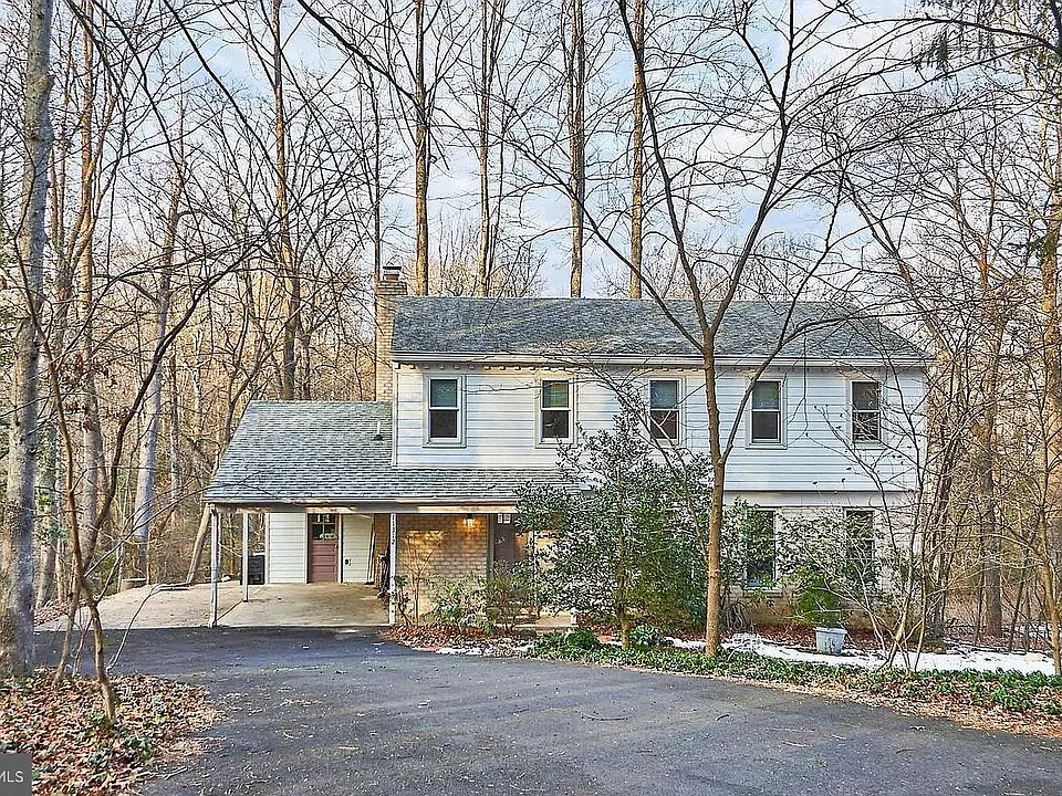 11312 Myrtle Ln