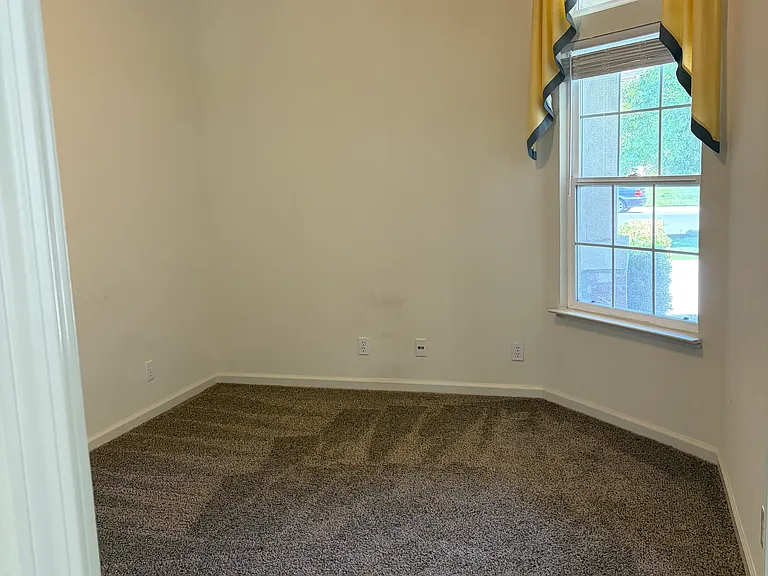 2909 Ashbrook Ct — Photo 7