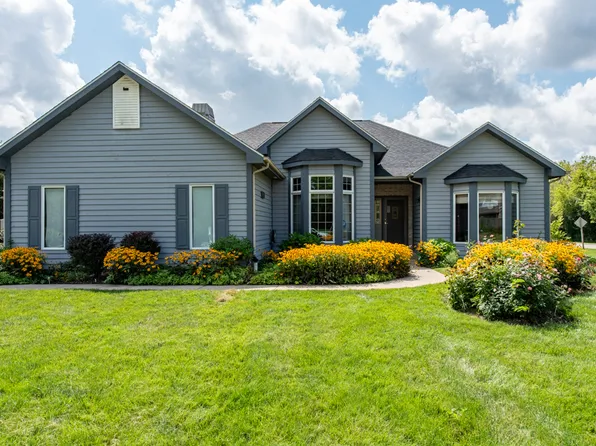 3021 16th Pl, North Chicago, IL 60064