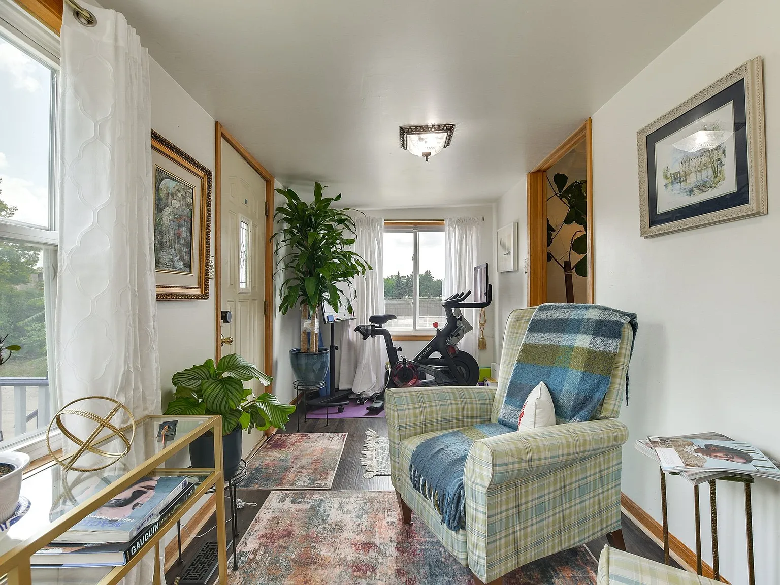 927 S Taylor Ave — Photo 3