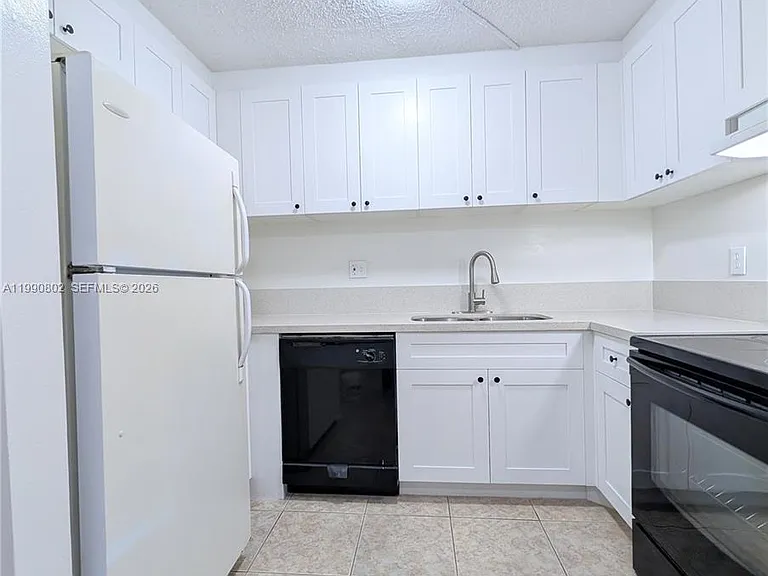11394 Royal Palm Blvd #11394 — Photo 34