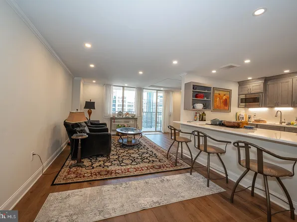 1919 Chestnut St APT 2621, Philadelphia, PA 19103