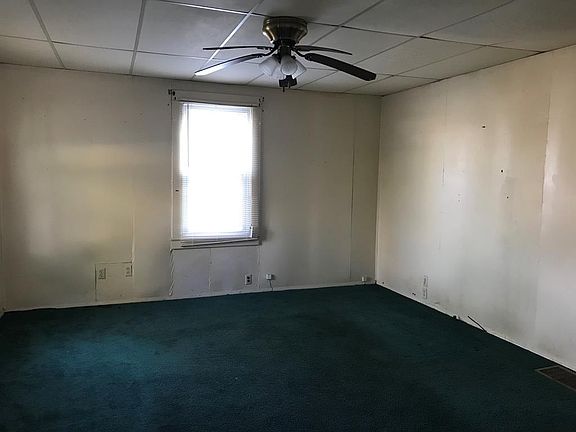 5th image of 563 E 1st Ave
