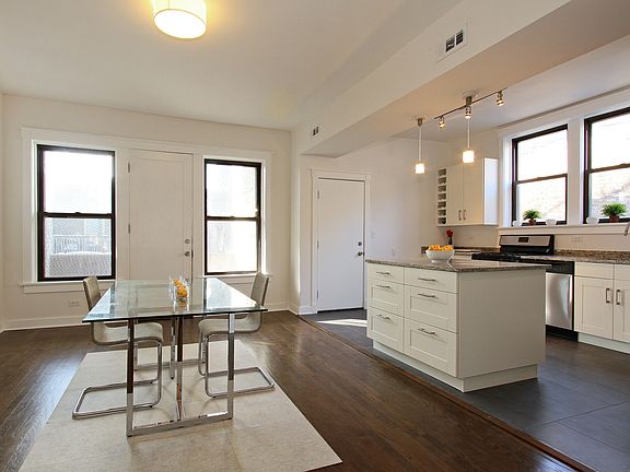 5th image of 5118 S Ingleside Ave Unit 3
