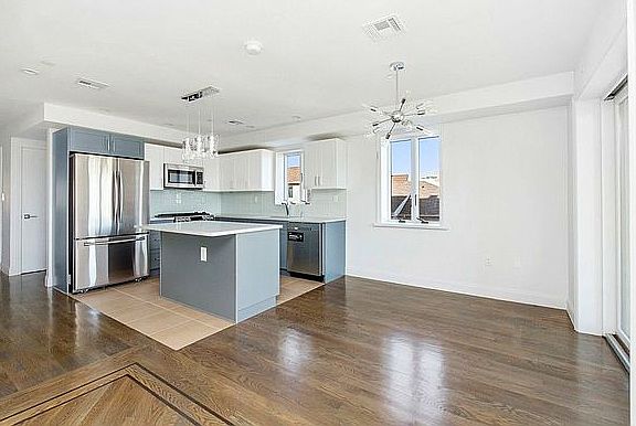 5th image of 225 Avenue M APT 4