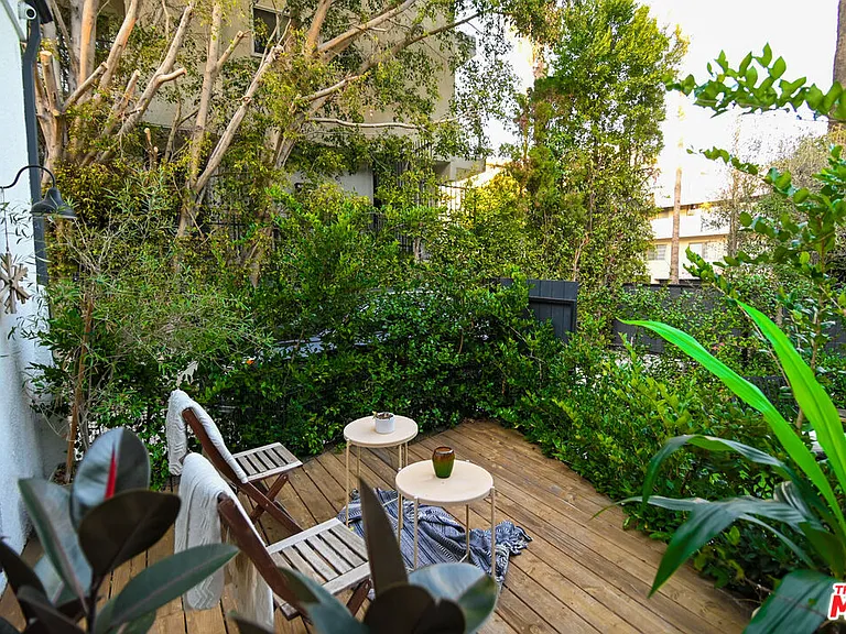 1019 N Orange Grove Ave — Photo 4