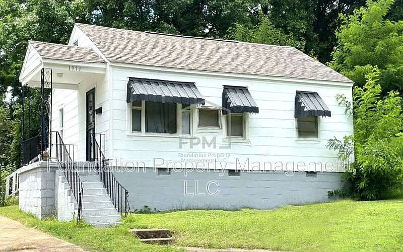 2 bed, 1.0 bath, 686 sqft, $675 — Photo 1