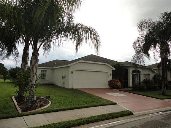 3rd image of 23406 Olde Meadowbrook Cir