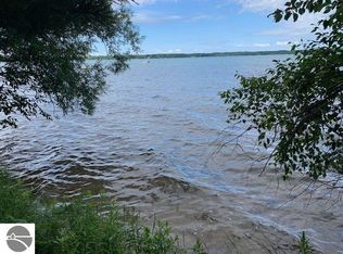 5 Willow St, Central Lake, MI 49622