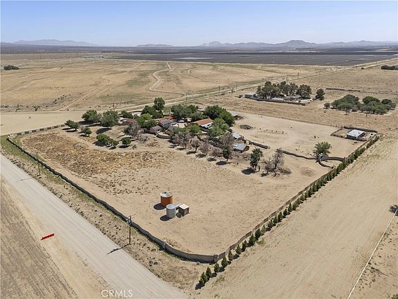 5th image of 15374 Gaskell Rd